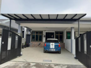 Rumah Armand Tg Minyak Sungai Udang Melaka 4BR Fully Aircond